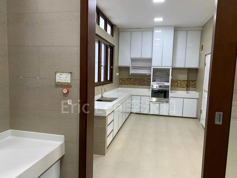 9 Bed Semi-Detached House (Landed) for Rent in  Casa Cambio - Image 3