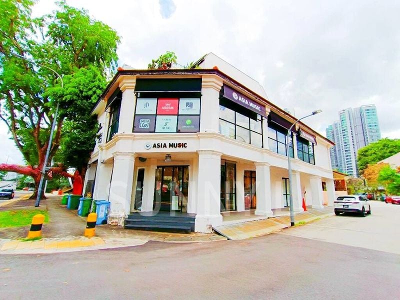 Shop / Shophouse for Rent: Prime Corner Shophouse on Bukit Timah Road, High Visibility - Image 2