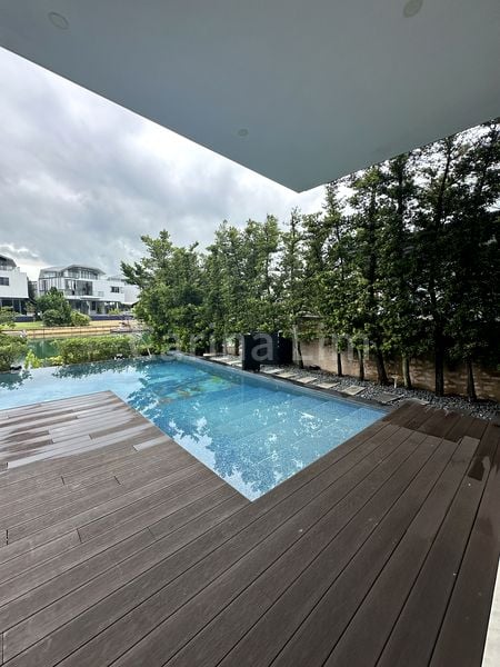 4+1 Bed Bungalow (Landed) for Sale in  Cove Drive - Image 2