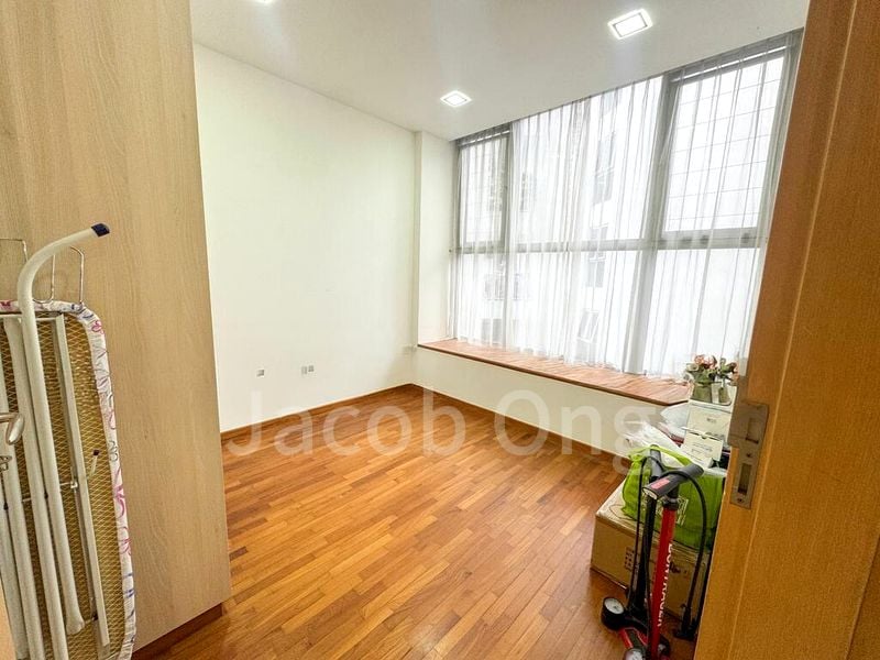 4 Bed Condo for Rent in  The Estuary - Image 10