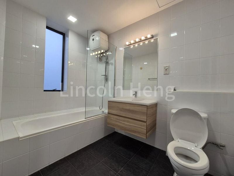 4 Bed Condo for Rent in Beverly Hill - Image 13