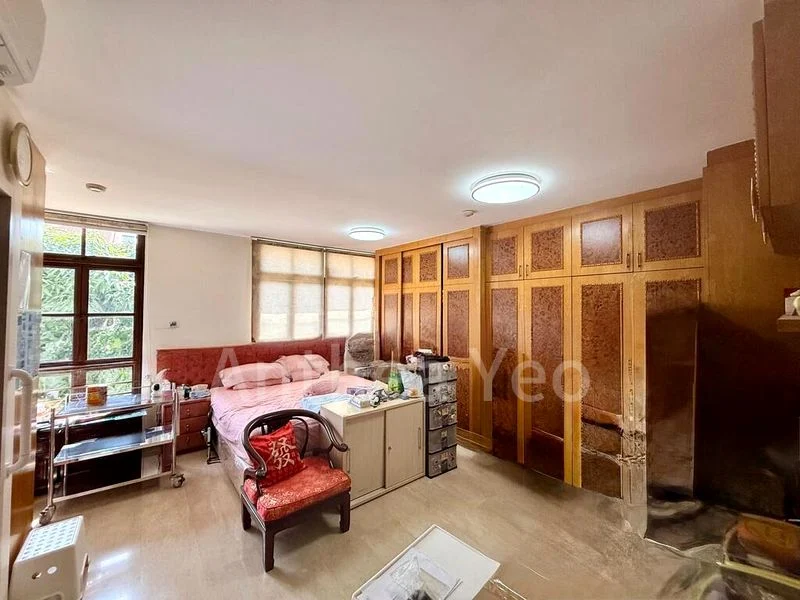 8 Bed Terraced House (Landed) for Sale in  Cambridge Road - Image 1