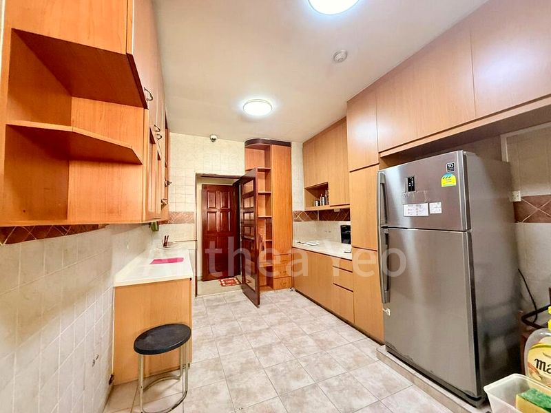 8 Bed Terraced House (Landed) for Sale in  Cambridge Road - Image 7