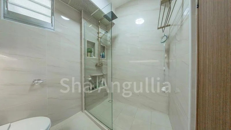 4 Room (4A) HDB for Sale in  409B Northshore Drive - Image 3