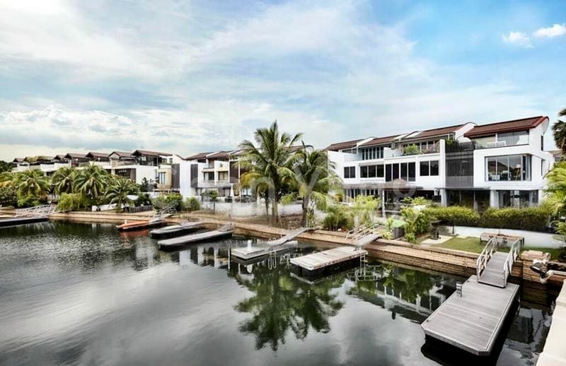 4 Bed Terraced House (Landed) for Sale in  Ocean Drive - Image 1