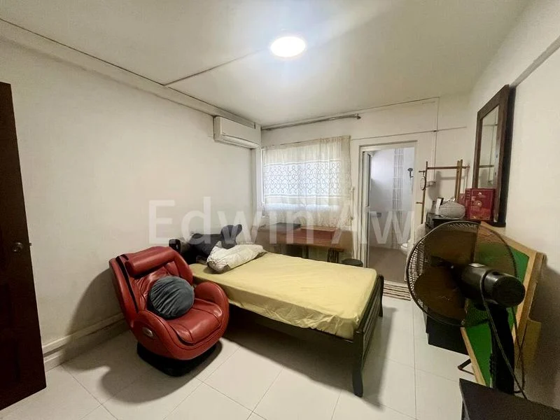 4 Room (4S) HDB for Sale in  174 Yishun Avenue 7 - Image 5
