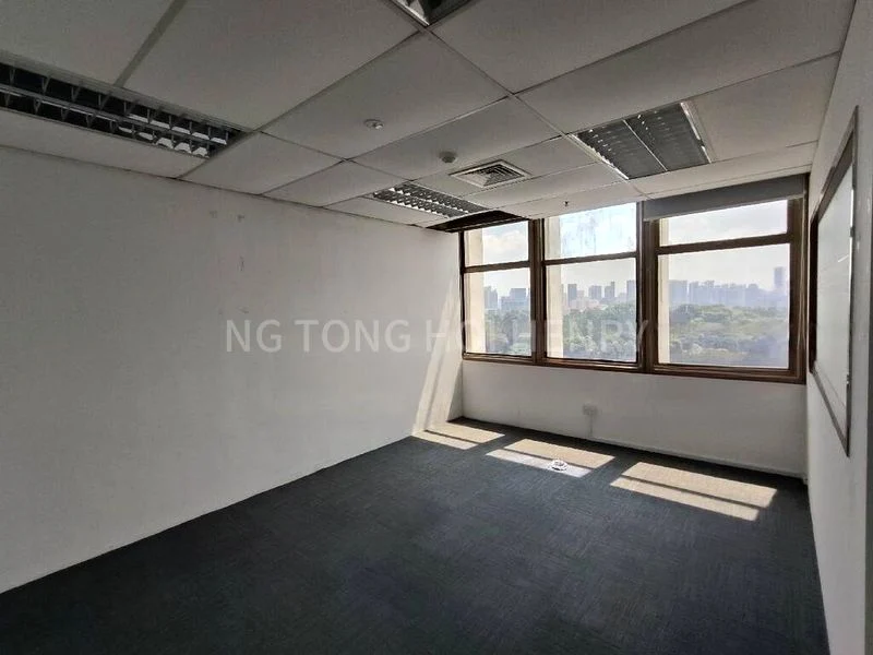 Office for Rent: Peninsula Plaza - Image 6