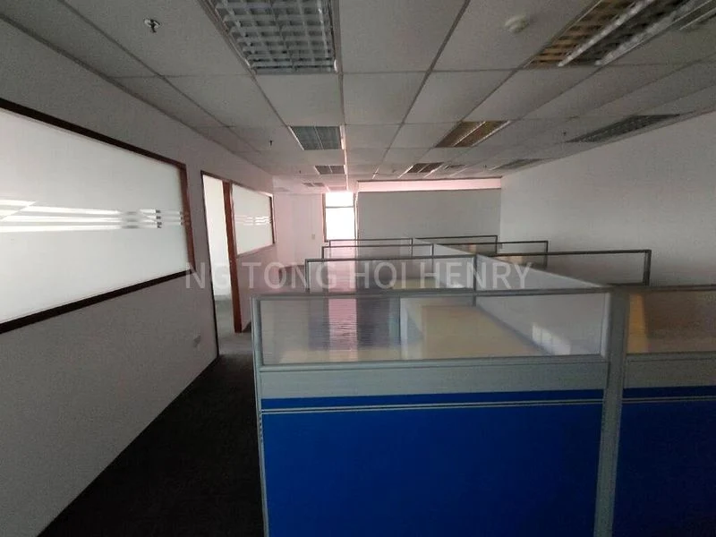 Office for Rent: Peninsula Plaza - Image 4