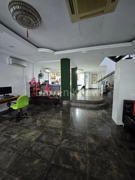 4 Bed Semi-Detached House (Landed) for Sale in Keng Yee Garden - Image 1