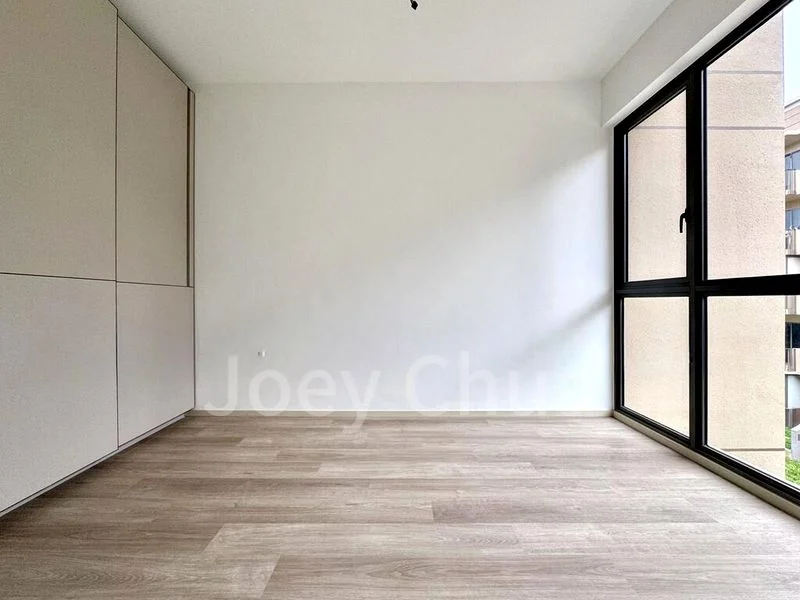 2 Bed Condo for Rent in The Watergardens At Canberra - Image 4