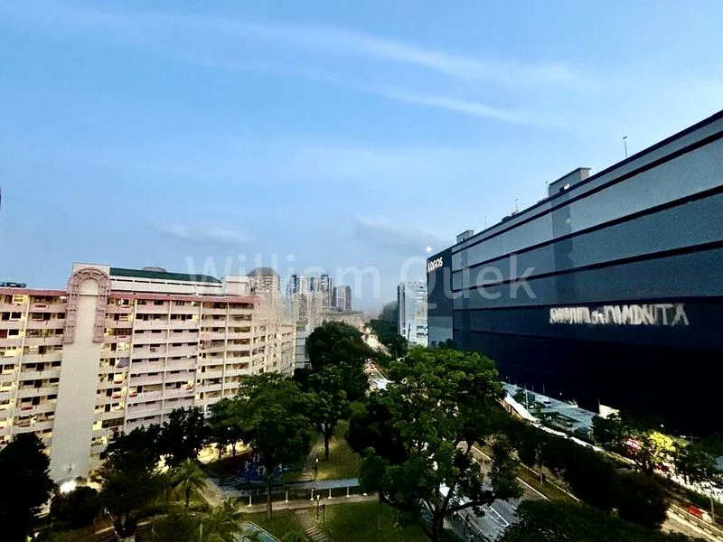 4 Room (4NG) HDB for Sale in 705 Clementi West Street 2 - Image 1