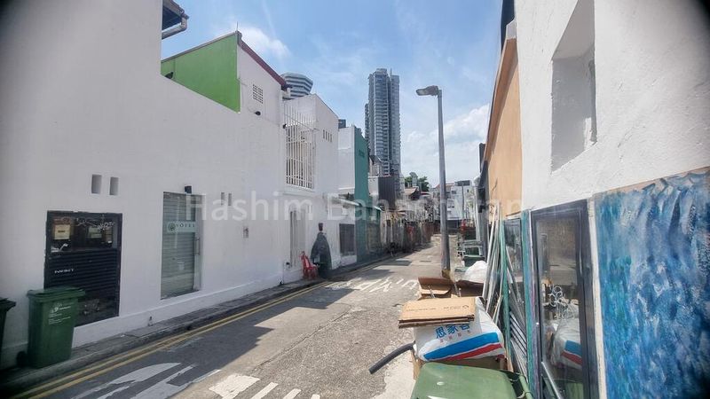 Office for Rent: Bussorah Street, Kg Glam - Image 8