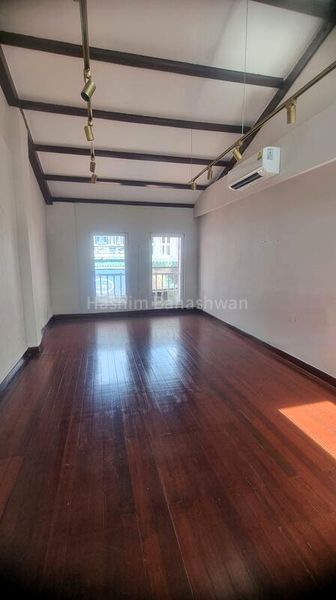 Office for Rent: Bussorah Street, Kg Glam - Image 13