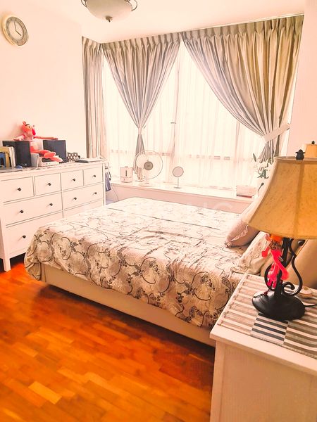 3 Bed Condo for Rent in The Quartz - Image 5