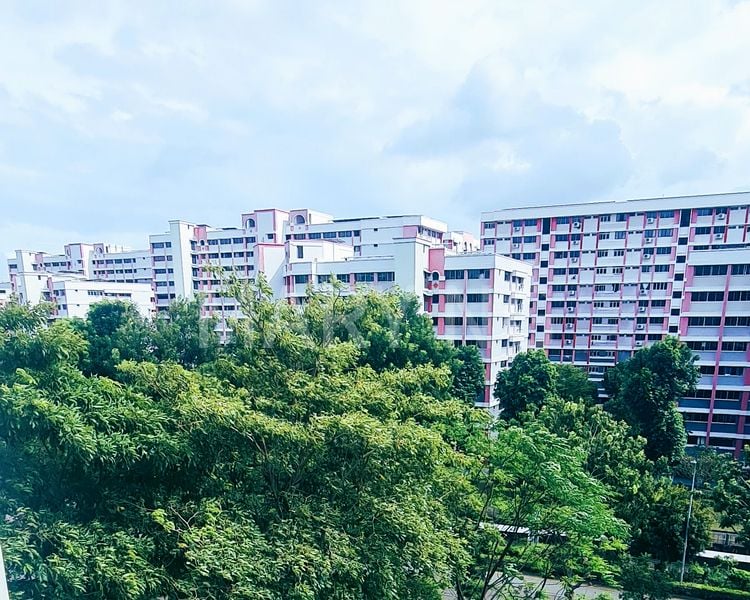 3 Bed Condo for Rent in The Quartz - Image 1