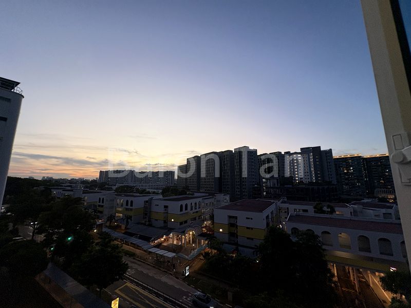 Maisonette HDB for Sale in  230 Hougang Avenue 1 - Image 5