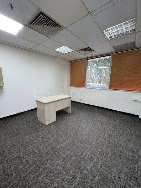 Office for Rent: Royal Hotel - Image 4