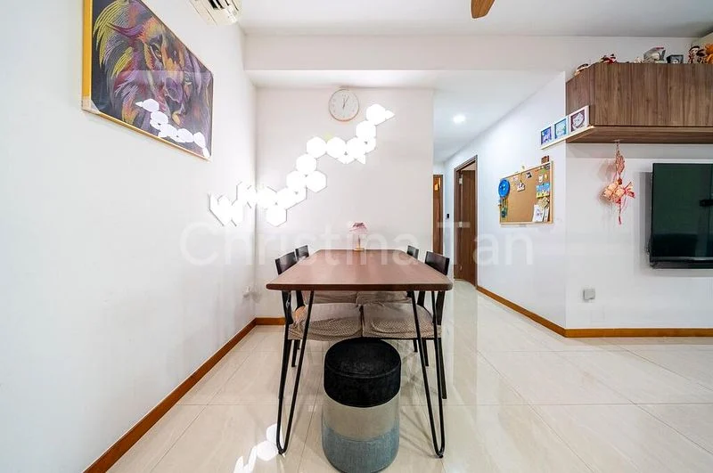 3 Bed Executive Condo for Sale in  1 Canberra - Image 13