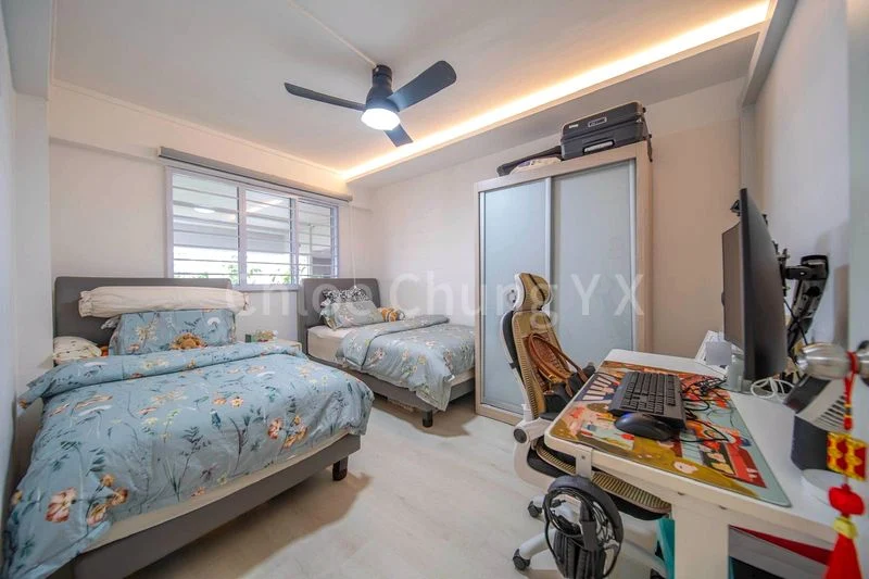 3 Room (3A) HDB for Sale in 241 Jurong East Street 24 - Image 3