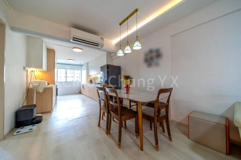 3 Room (3A) HDB for Sale in 241 Jurong East Street 24 - Image 2