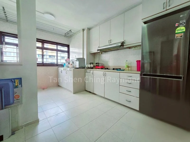 3 Room (3NG) HDB for Rent in  474 Ang Mo Kio Avenue 10 - Image 2