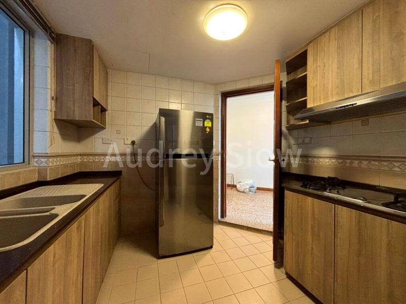 2 Bed Condo for Sale in  The Bayshore - Image 10