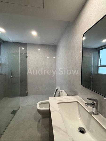 2 Bed Condo for Sale in  The Bayshore - Image 13