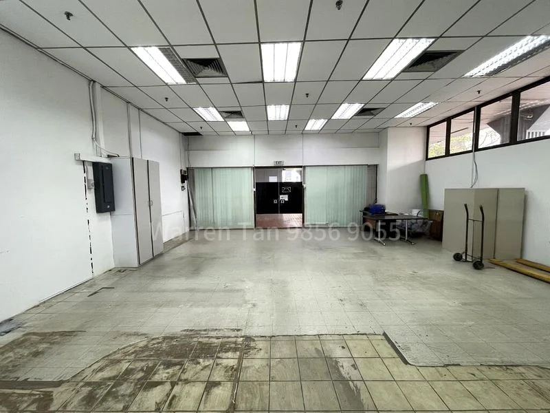 Light Industrial (B1) for Rent: Sindo Industrial Building - Image 2