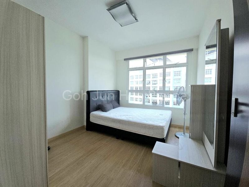 Room (HDB) for Rent in  115D Canberra Walk - Image 4