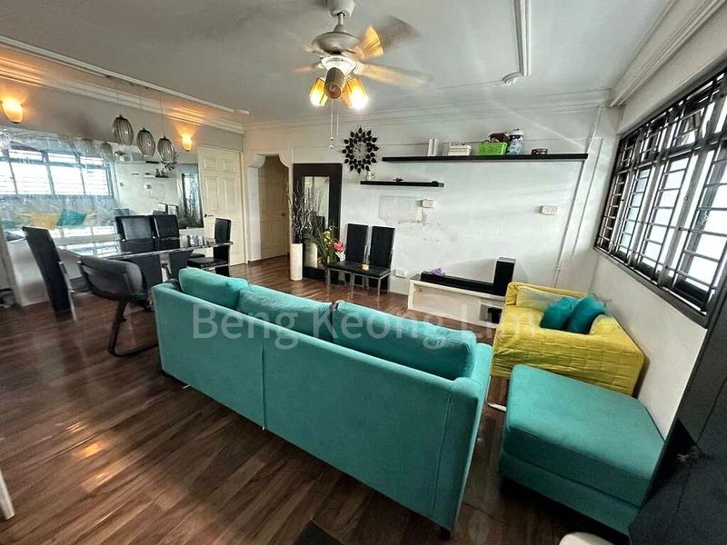 4 Room (4NG) HDB for Sale in  414 Ang Mo Kio Avenue 10 - Image 1