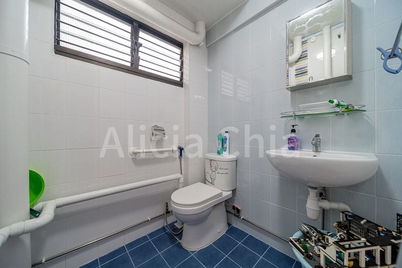 4 Room (4I) HDB for Sale in  109 Jalan Bukit Merah - Image 4