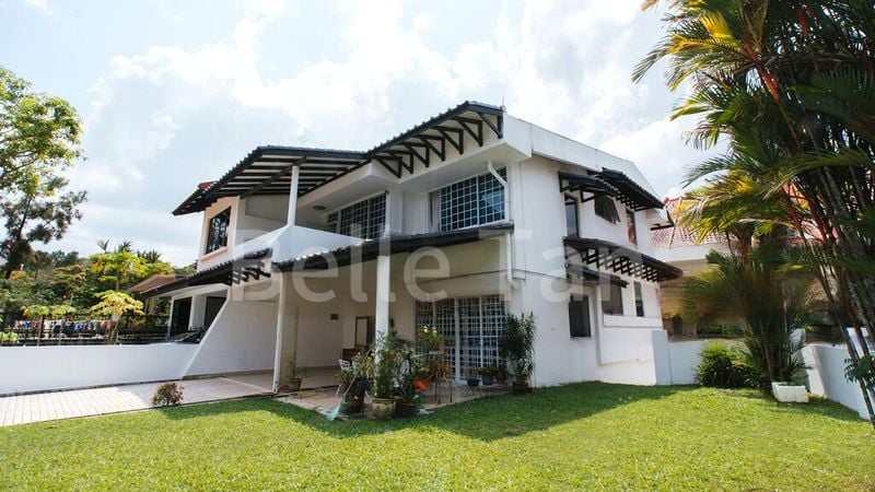 4 Bed Terraced House (Landed) for Sale in 3BHC - Image 2