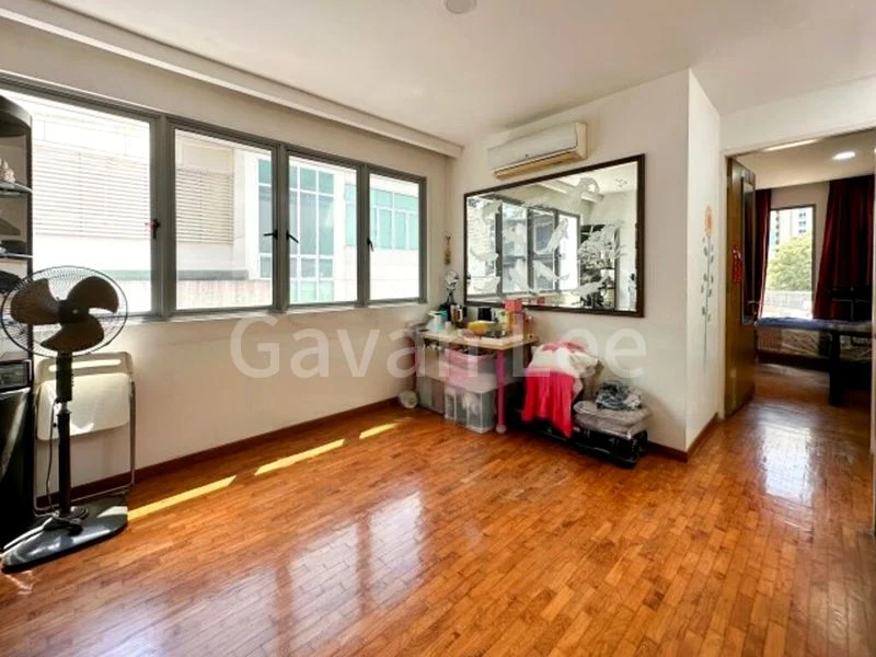 6 Bed Semi-Detached House (Landed) for Sale in  Gerald Mugliston Estate - Image 4