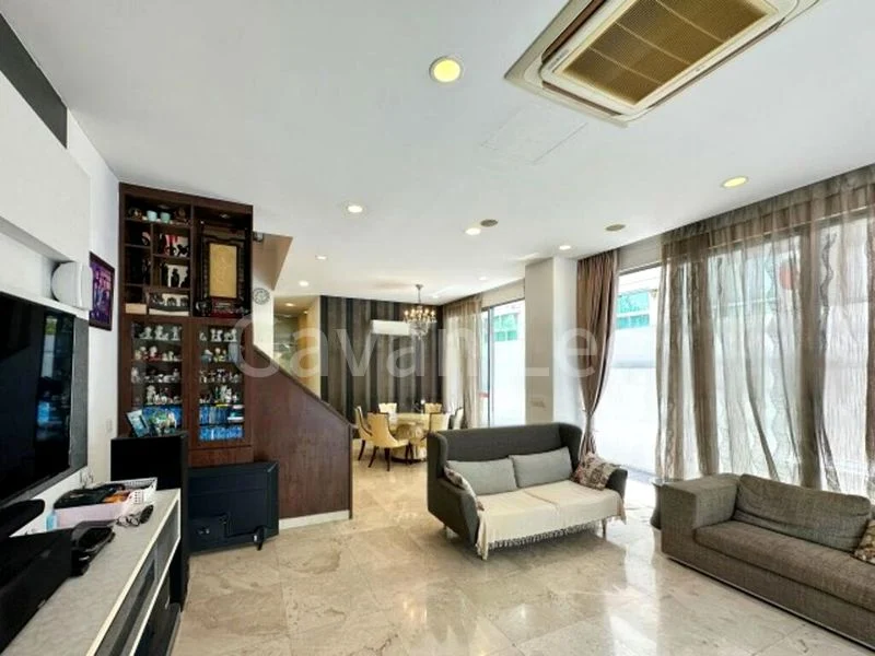 6 Bed Semi-Detached House (Landed) for Sale in  Gerald Mugliston Estate - Image 10