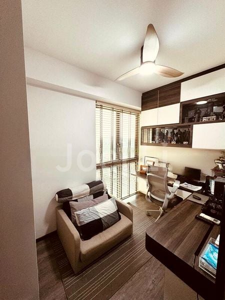 4 Bed Executive Condo for Sale in  The Topiary - Image 16