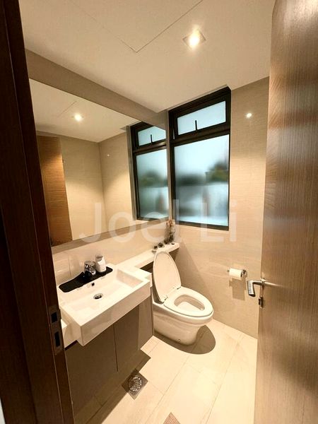 4 Bed Executive Condo for Sale in  The Topiary - Image 12