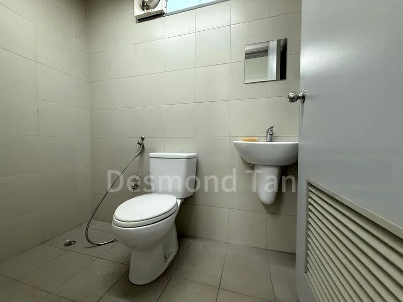 Light Industrial (B1) for Rent: One Commonwealth - Image 3