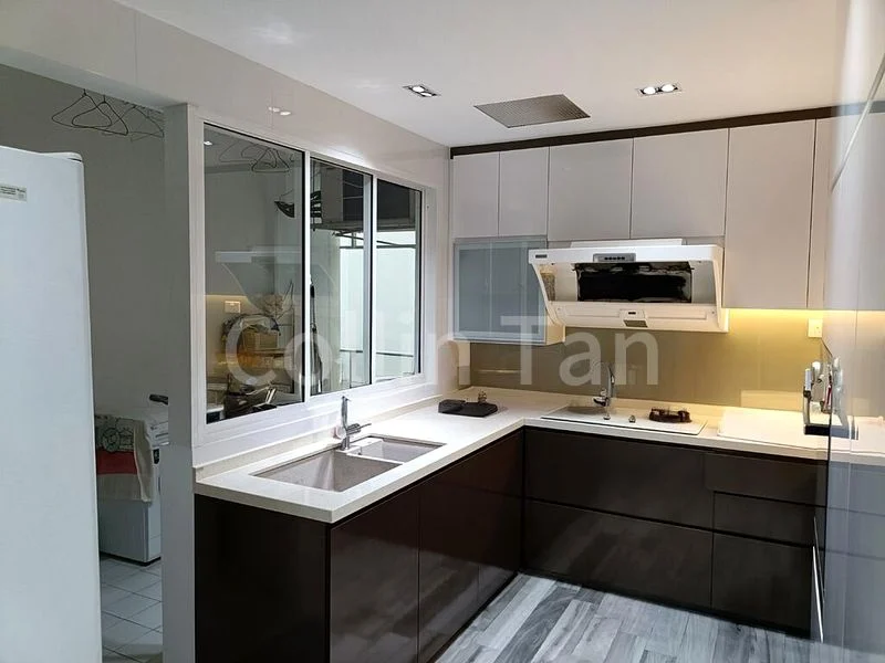 3 Bed Condo for Rent in Park East - Image 1