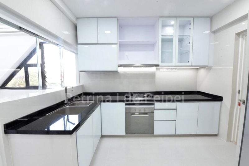 3 Bed Condo for Rent in  Nassim Jade - Image 7