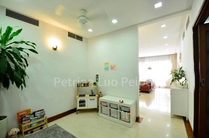 3 Bed Condo for Rent in  Nassim Jade - Image 8