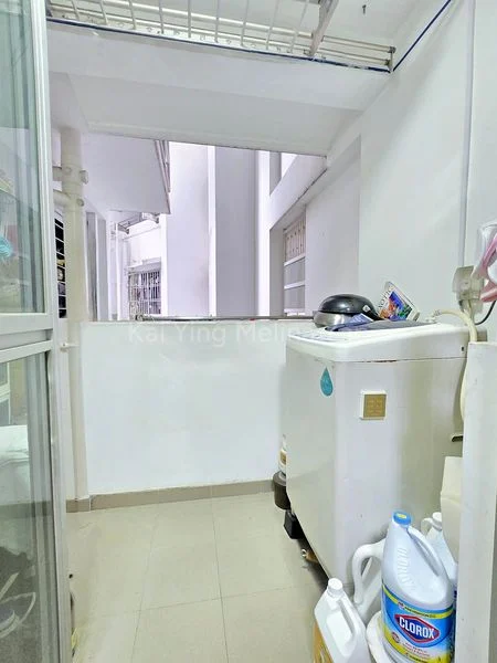 4 Room (4A) HDB for Sale in 513C Yishun Street 51 - Image 9