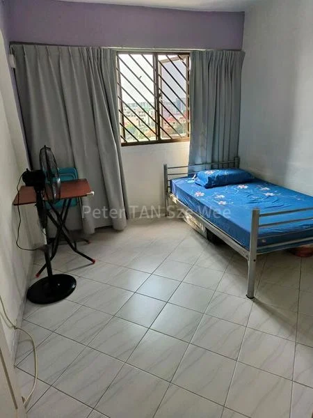 Common Room (HDB) for Rent in  211 Serangoon Avenue 4 - Image 1
