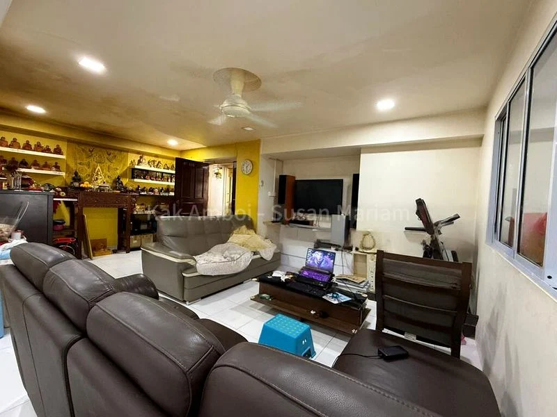 Executive HDB for Sale in  679 Choa Chu Kang Crescent - Image 1