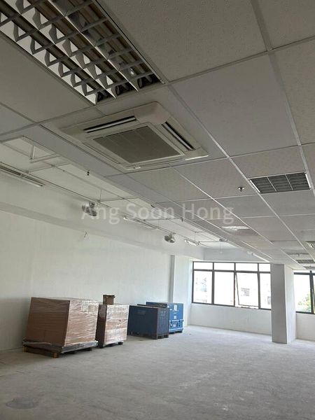 Light Industrial (B1) for Sale: Vertex, 1-5 Foundry Street, Light Industrial Complex & Shop - Image 3