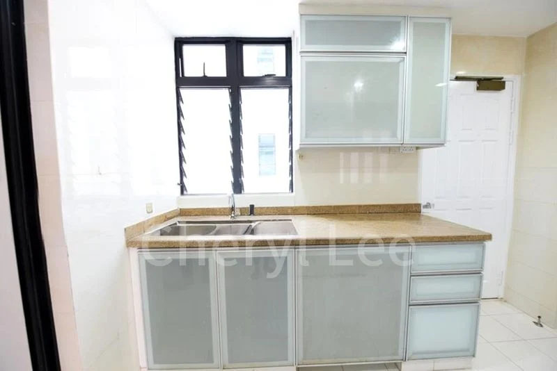 5 Bed Condo for Rent in Spring Grove - Image 4