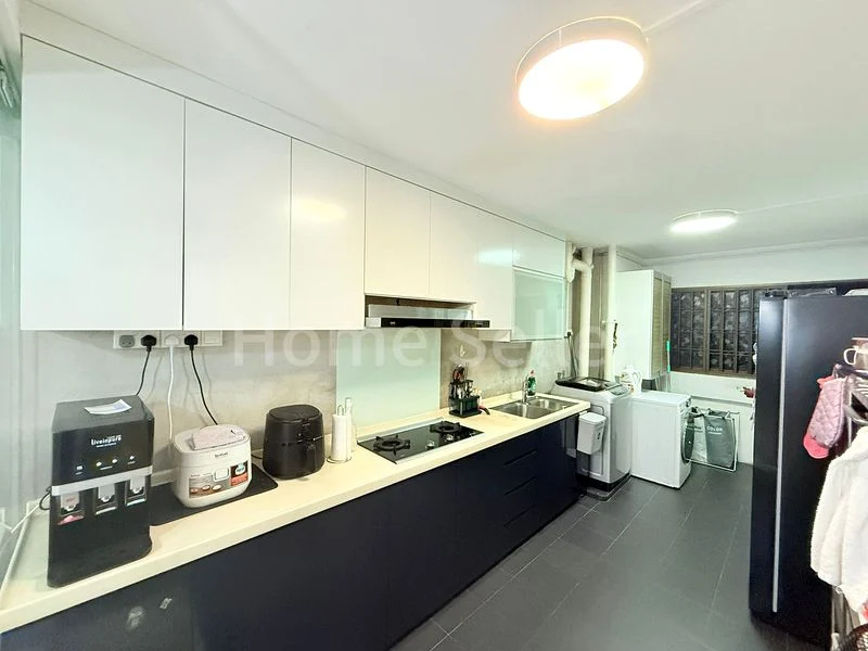 4 Room (4NG) HDB for Sale in 219 Serangoon Avenue 4 - Image 6