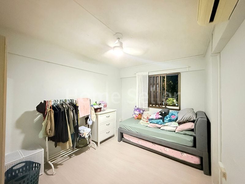 4 Room (4NG) HDB for Sale in 219 Serangoon Avenue 4 - Image 3