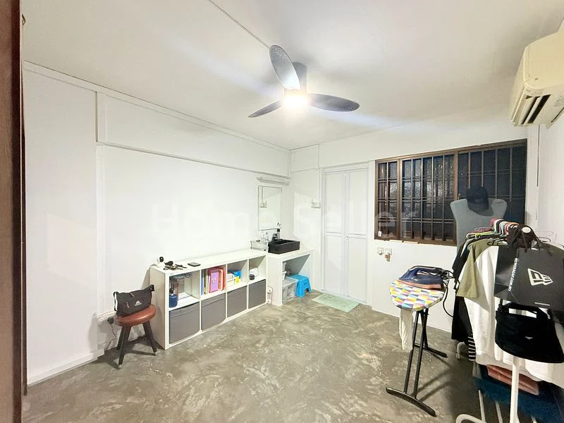 4 Room (4NG) HDB for Sale in 219 Serangoon Avenue 4 - Image 4