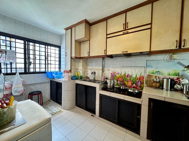Maisonette HDB for Sale in 231 Hougang Street 21 - Image 5