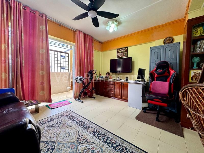 Maisonette HDB for Sale in 231 Hougang Street 21 - Image 2